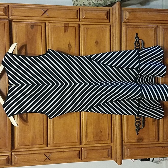 Juicy Couture dress - Picture 4 of 9